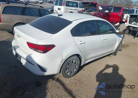 2022 Kia Rio S z USA, uszkodzony, nr VIN 3KPA24AD4NE493493